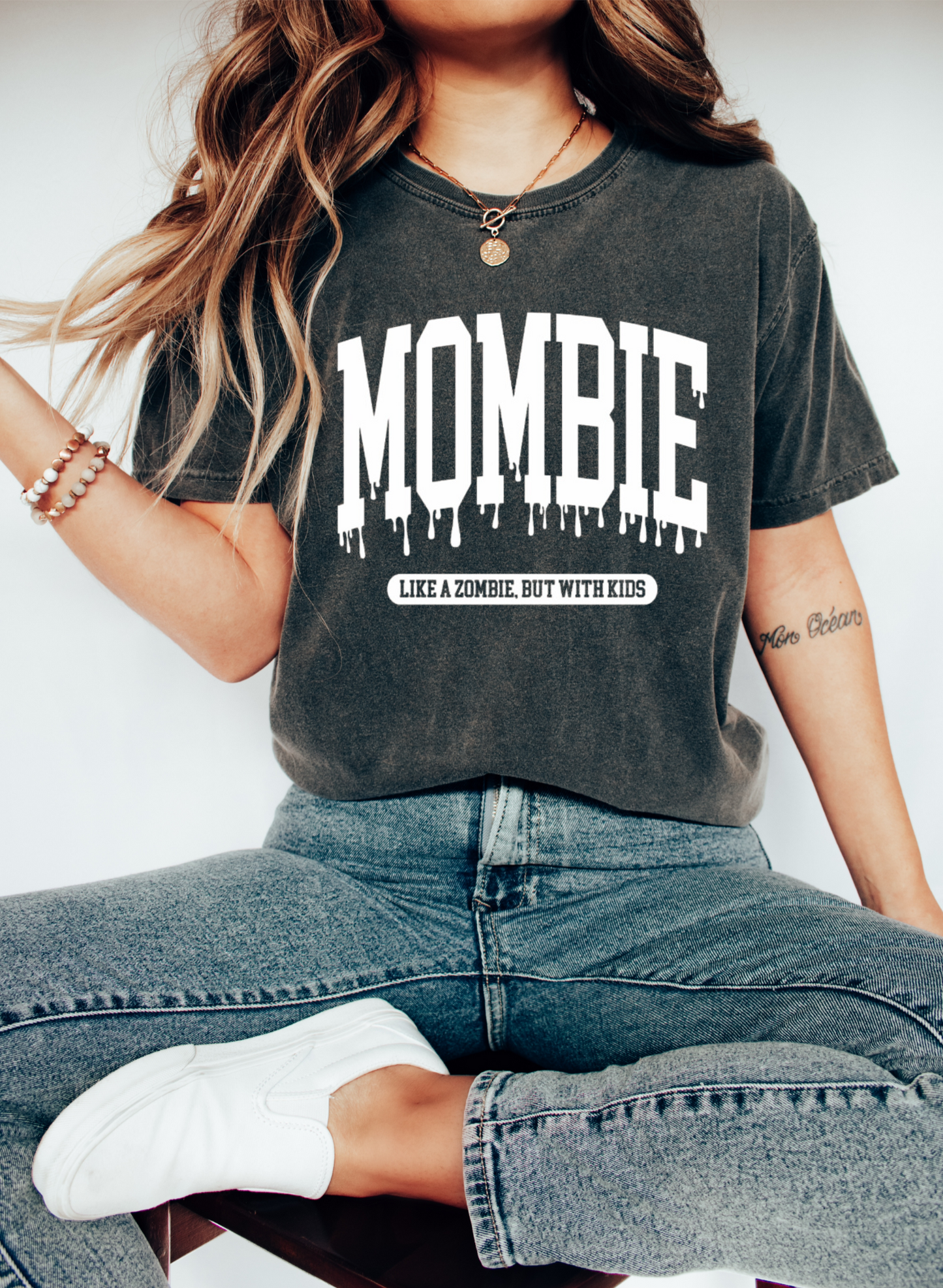 Mombie like a zombie but with kids Tee